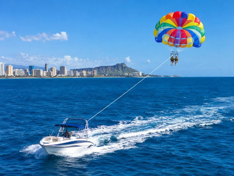 Oahu: Waikiki Parasailing (Go Hawaii Watersports)
